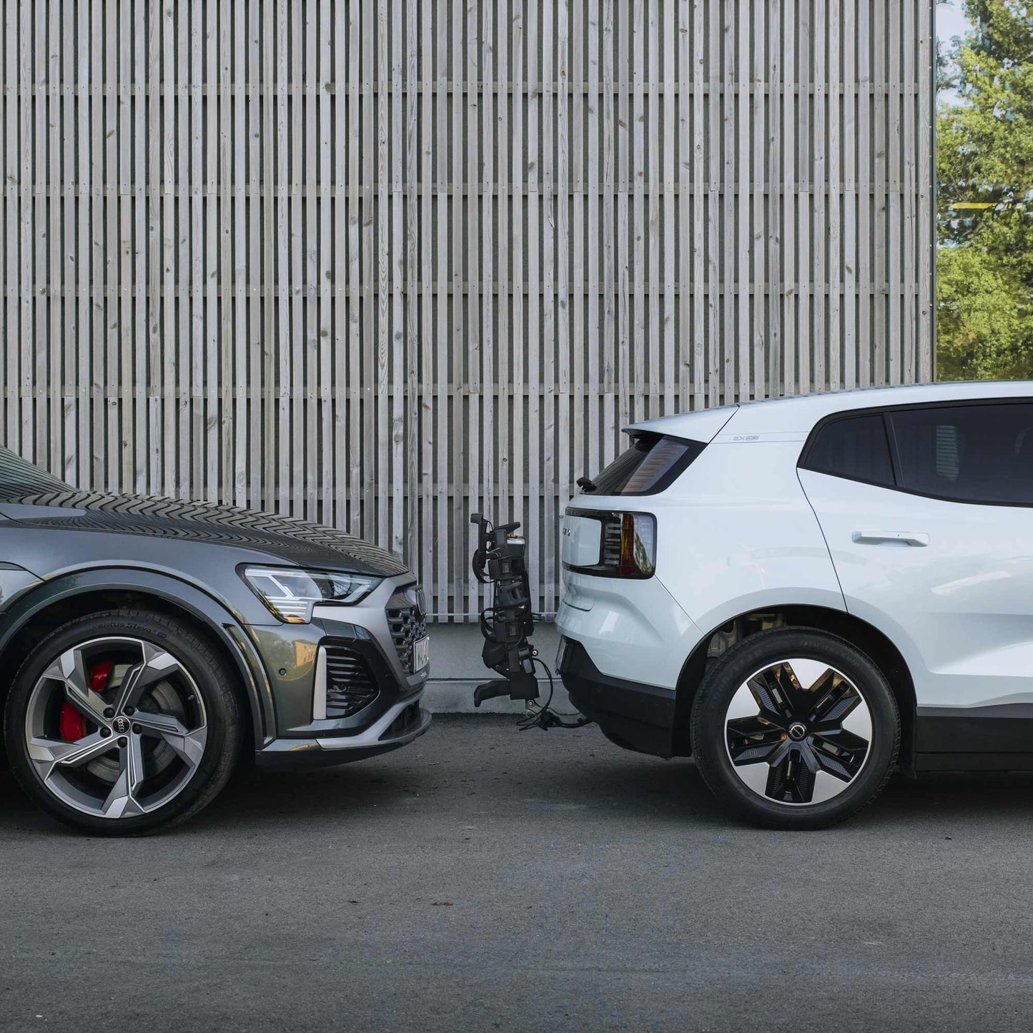 Thule Fahrradträger OutPace Anhängerkupplungsträger für 2 oder 3 Räder